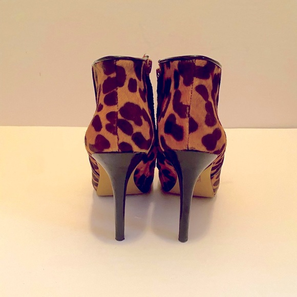 Leopard print high heel booties. - Picture 2 of 3